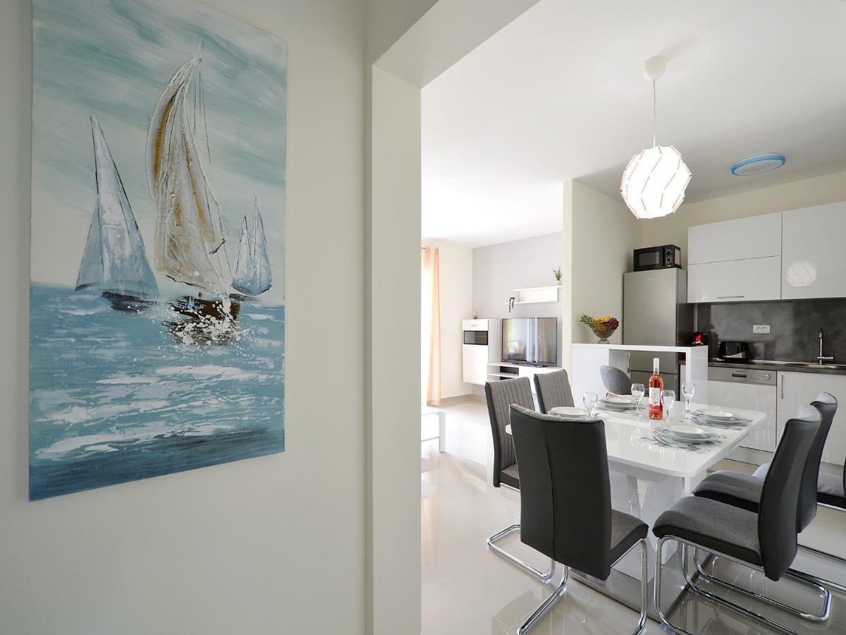 Sunshine Apartment Трогир Екстериор снимка