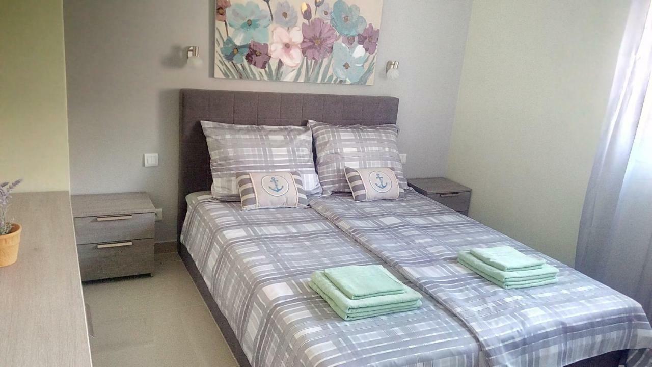 Sunshine Apartment Трогир Екстериор снимка