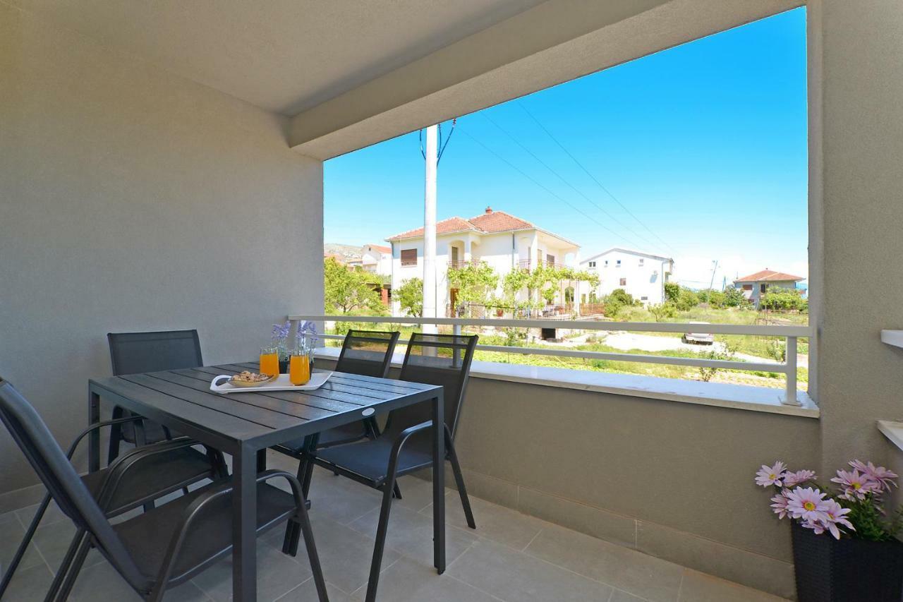 Sunshine Apartment Трогир Екстериор снимка