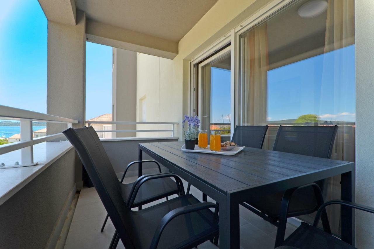 Sunshine Apartment Трогир Екстериор снимка